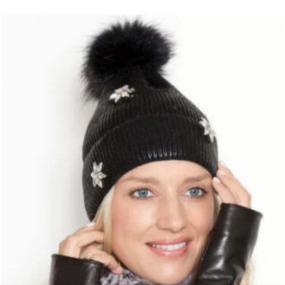 π2X HPπNWT GLAMOURPUSS NYC Embellished Metallic Knit & Fox Fur Pom-Pom Hatπ - Picture 9 of 9